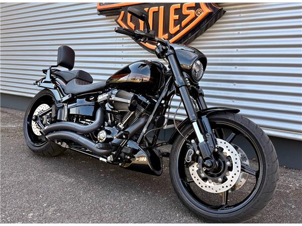 2016 HARLEY-DAVIDSON BREAKOUT