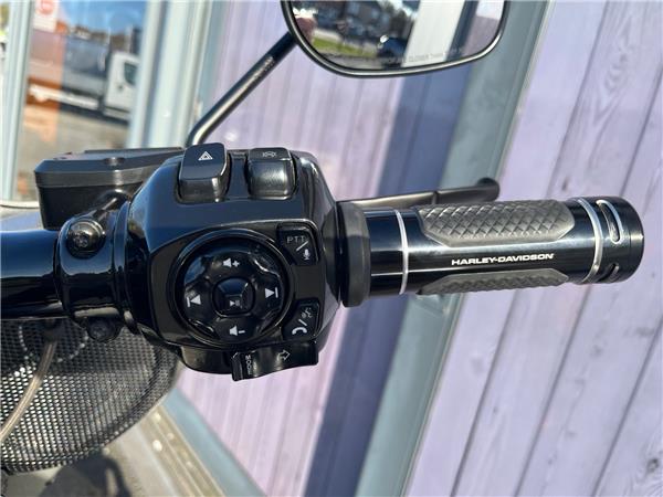 2023 HARLEY-DAVIDSON CVO FLHXSE STREET GLIDE