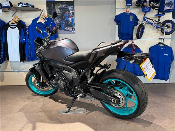 2025 YAMAHA MT-09 Y-AMT