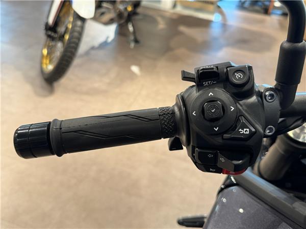 2025 YAMAHA MT-09 Y-AMT