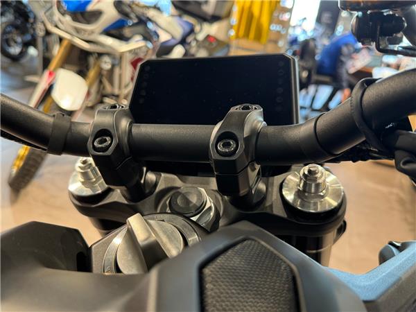 2025 YAMAHA MT-09 Y-AMT