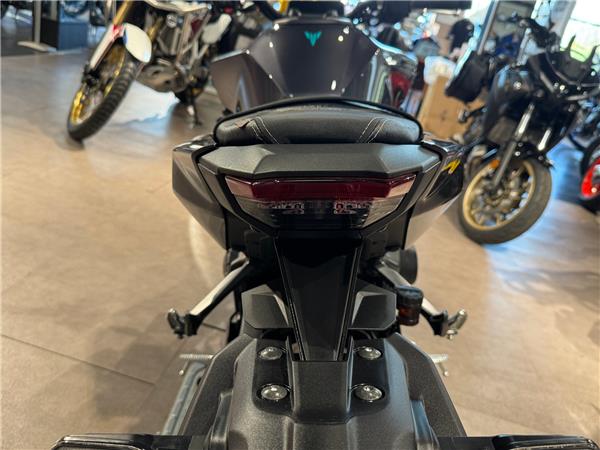2025 YAMAHA MT-09 Y-AMT