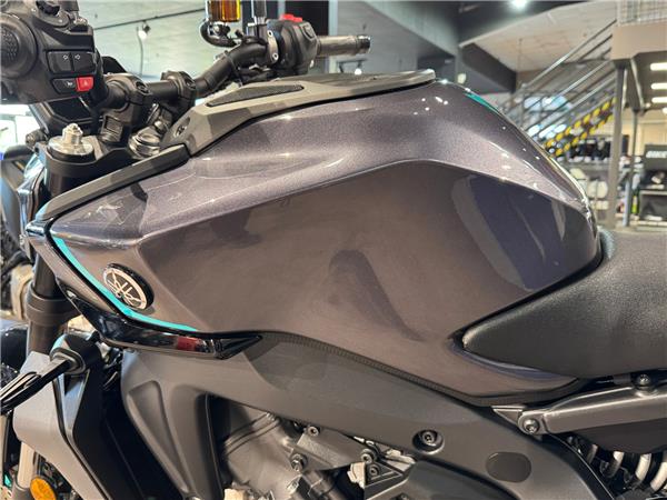 2025 YAMAHA MT-09 Y-AMT
