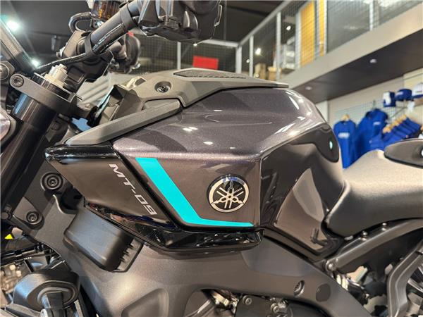 2025 YAMAHA MT-09 Y-AMT