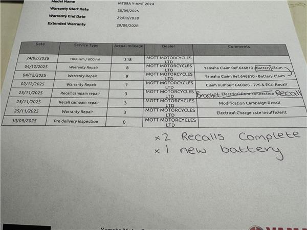 2025 YAMAHA MT-09 Y-AMT