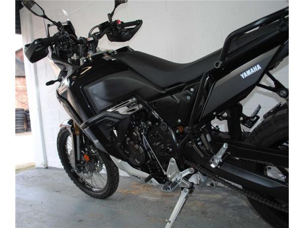 2024 Yamaha WORLD RAID BLACK