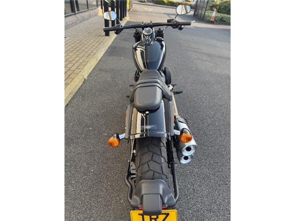 2021 Harley-Davidson 255 miles FAT bob 114