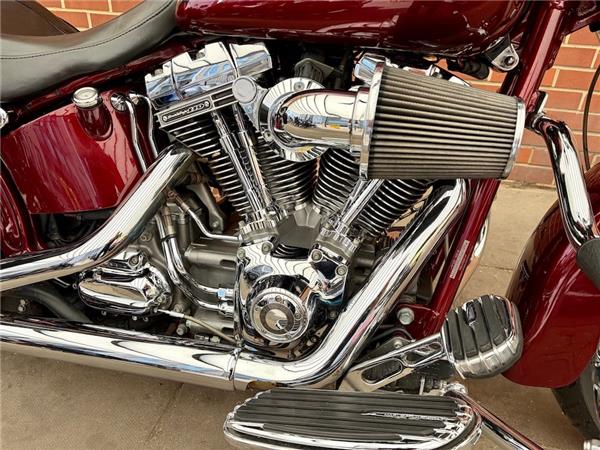 2010 HARLEY-DAVIDSON CVO FLSTSE SCREAMIN EAGLE SOFTAIL CONVERTIBLE