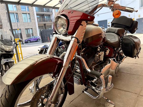 2010 HARLEY-DAVIDSON CVO FLSTSE SCREAMIN EAGLE SOFTAIL CONVERTIBLE