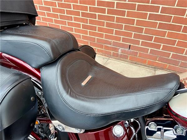 2010 HARLEY-DAVIDSON CVO FLSTSE SCREAMIN EAGLE SOFTAIL CONVERTIBLE