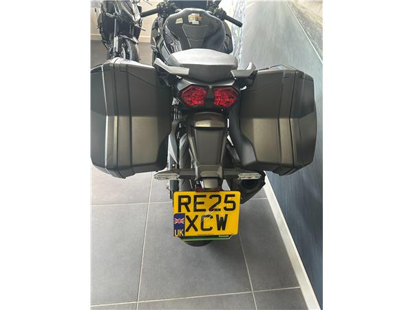 2025 Kawasaki Ninja H2 SX