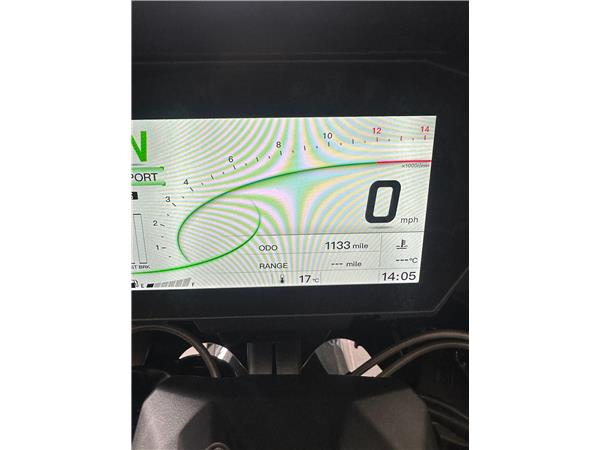 2025 Kawasaki Ninja H2 SX