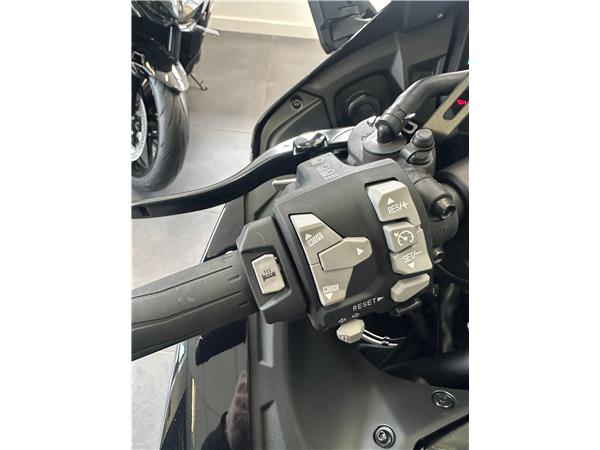 2025 Kawasaki Ninja H2 SX