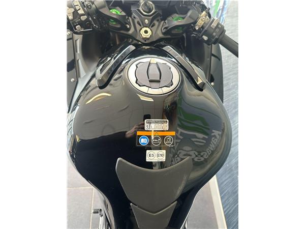 2025 Kawasaki Ninja H2 SX