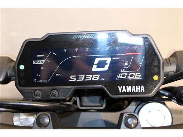 YAMAHA MT-125