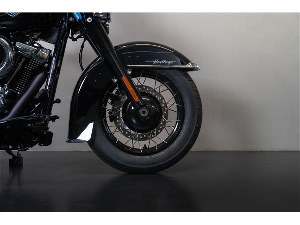 2025 harley-davidson FLHC Heritage Classic 117