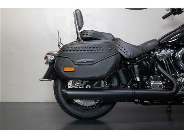 2025 harley-davidson FLHC Heritage Classic 117