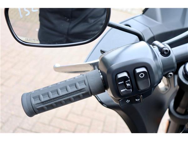 2025 HARLEY-DAVIDSON LOW RIDER ST