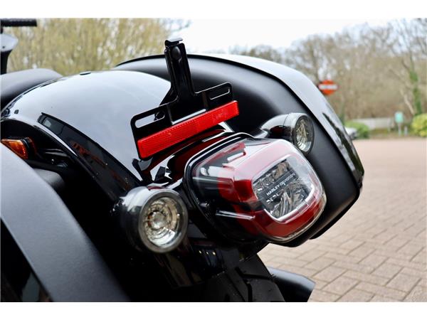 2025 HARLEY-DAVIDSON LOW RIDER ST