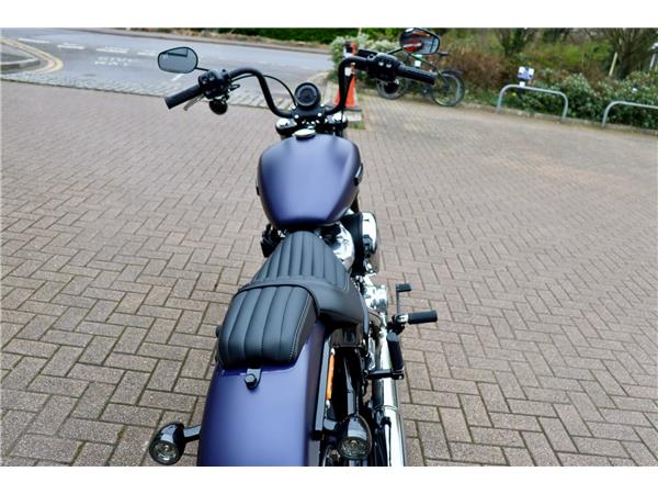 2025 HARLEY-DAVIDSON STREET BOB