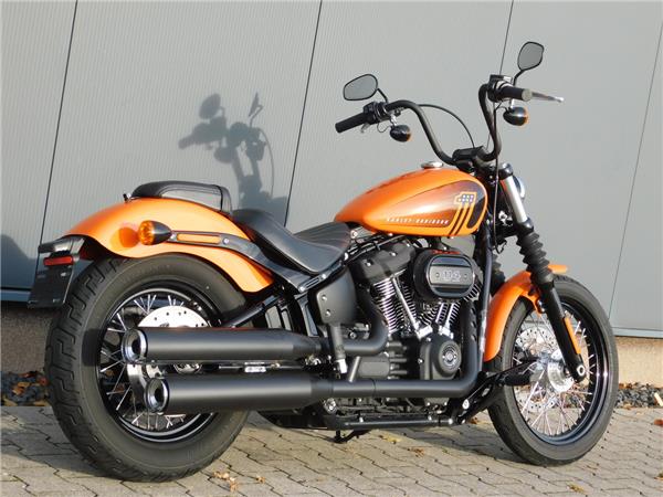 Street Bob 
