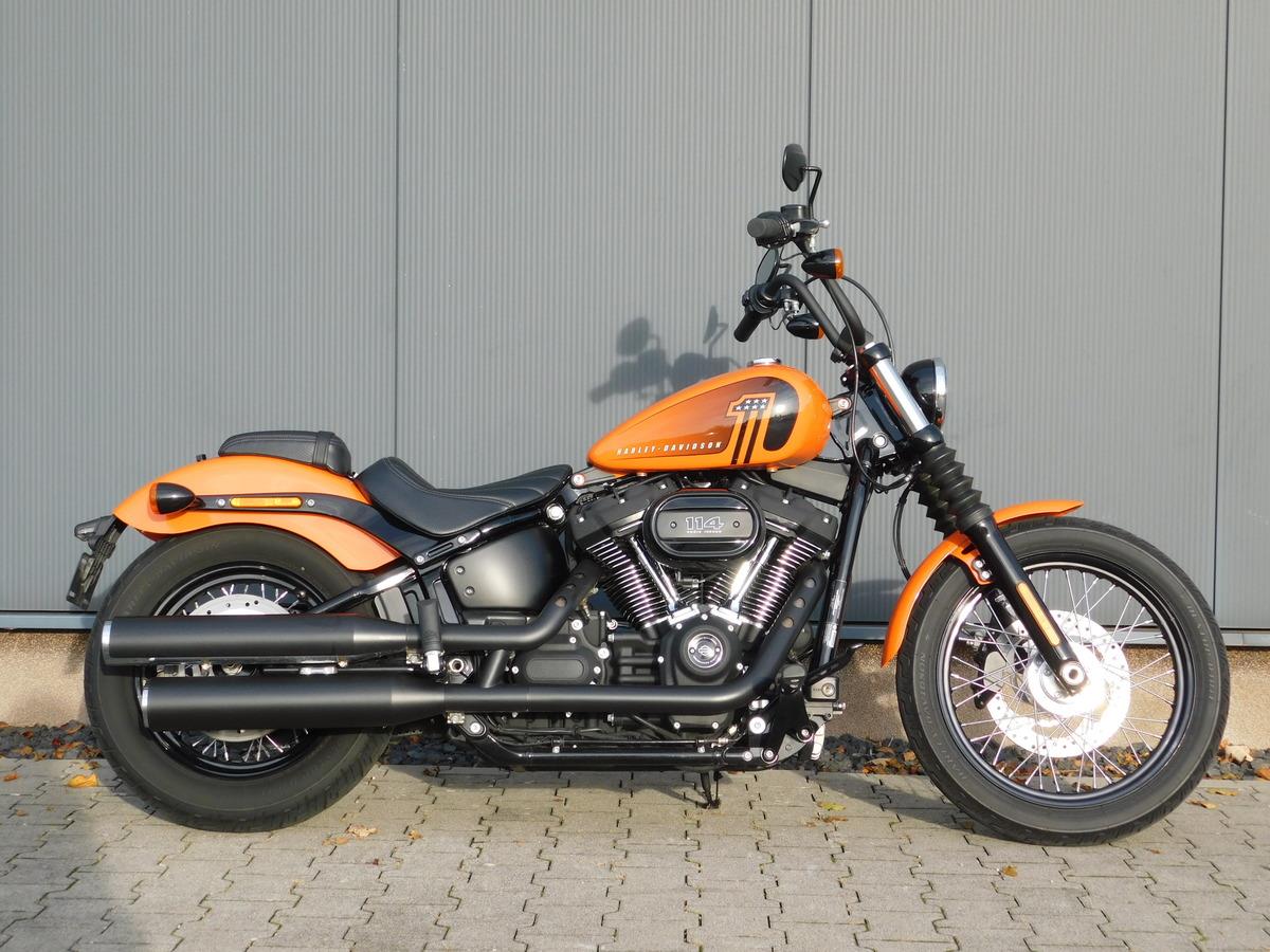 Street Bob 
