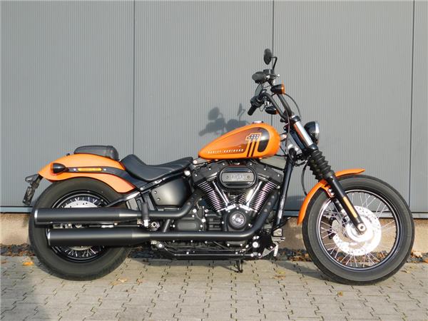 Street Bob 