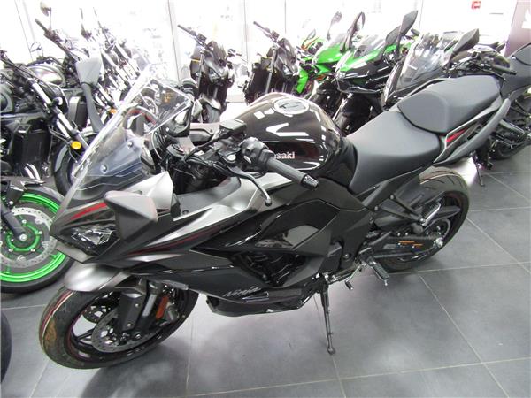 2025 Kawasaki Ninja 1100 SX