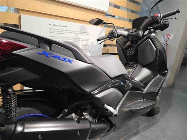 2024 Yamaha X-MAX 300 (CZD 300-A) Black