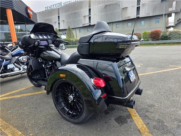 2025 HARLEY-DAVIDSON TRI GLIDE