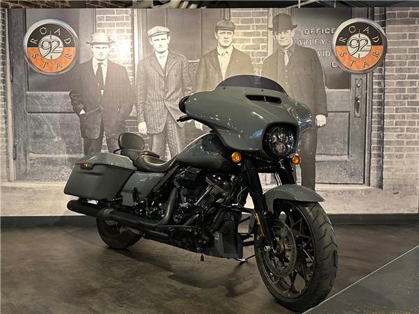 2022 HARLEY-DAVIDSON STREET GLIDE