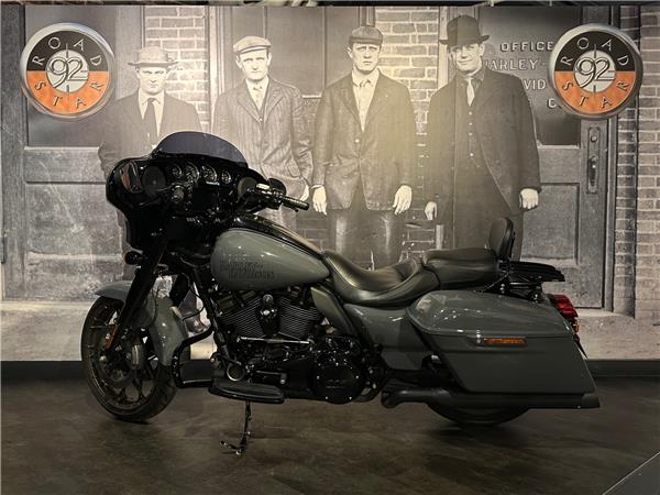2022 HARLEY-DAVIDSON STREET GLIDE