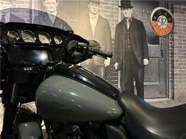 2022 HARLEY-DAVIDSON STREET GLIDE