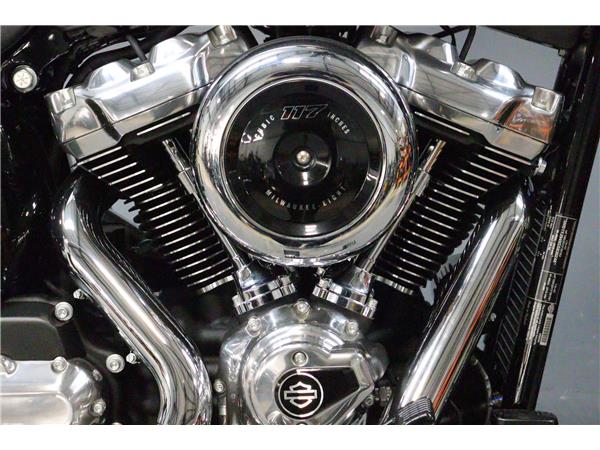 2025 HARLEY-DAVIDSON SOFTAIL FXBB STREET BOB