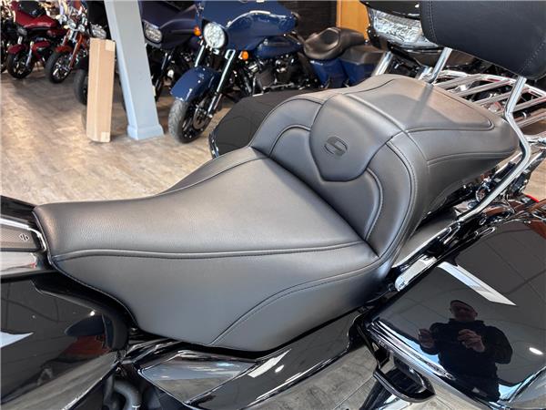 2024 HARLEY-DAVIDSON TOURING FLHX STREET GLIDE
