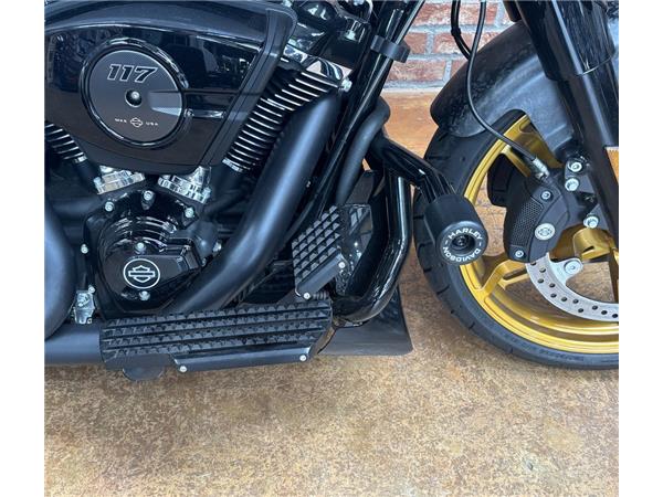 Street Glide Black Finish 