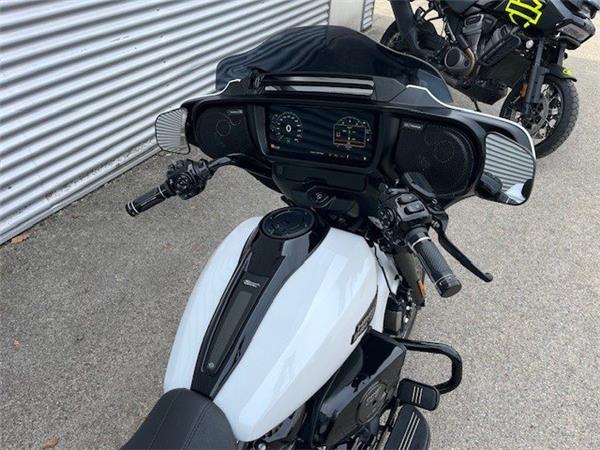 2024 Harley-Davidson Street Glide FLHX