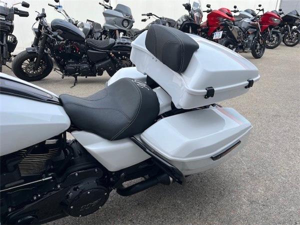 2024 Harley-Davidson Street Glide FLHX