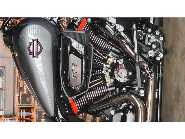 FLHXSE CVO STREET GLIDE 