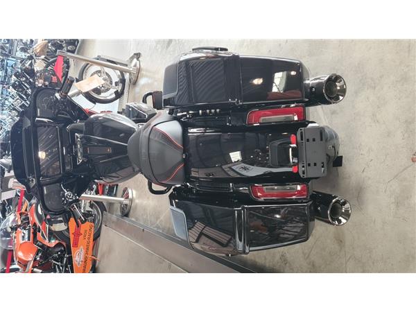 FLHXSE CVO STREET GLIDE 