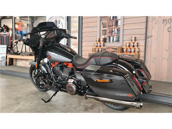 FLHXSE CVO STREET GLIDE 