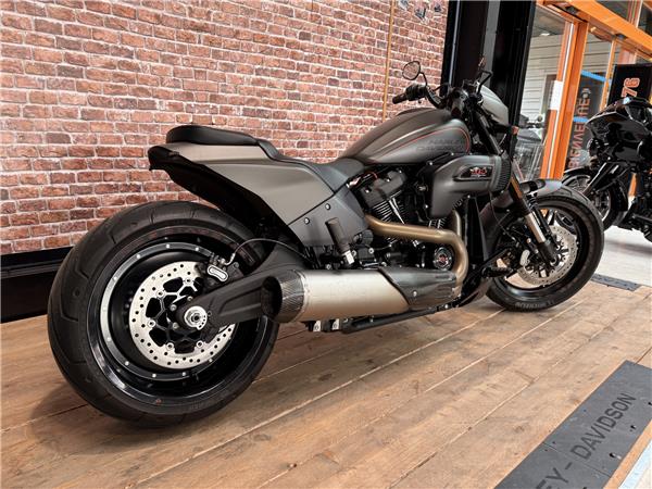 2019 HARLEY-DAVIDSON FXDR