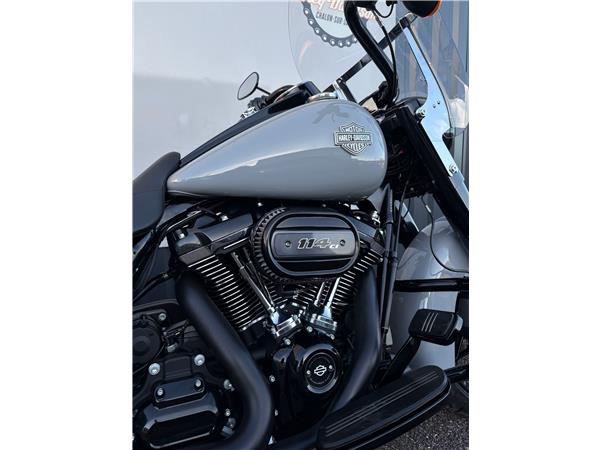 2025 HARLEY-DAVIDSON ROAD KING