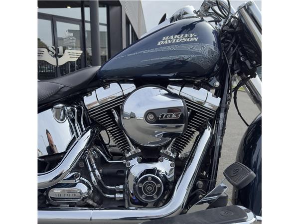 2016 HARLEY-DAVIDSON DELUXE