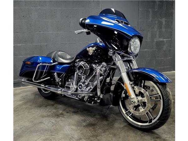 2017 HARLEY-DAVIDSON STREET GLIDE