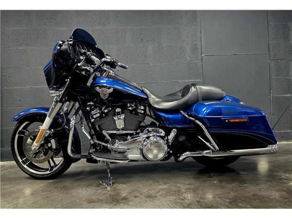 2017 HARLEY-DAVIDSON STREET GLIDE