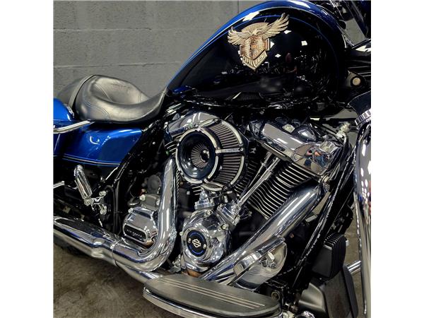 2017 HARLEY-DAVIDSON STREET GLIDE