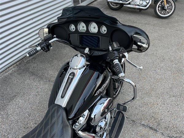 2019 Harley-Davidson Street Glide FLHX