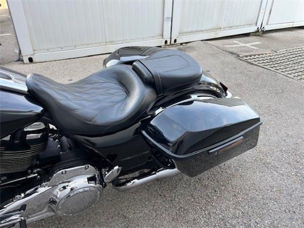 2019 Harley-Davidson Street Glide FLHX