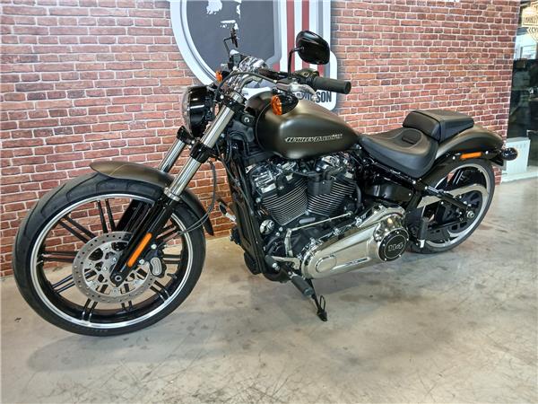 2021 HARLEY-DAVIDSON BREAKOUT